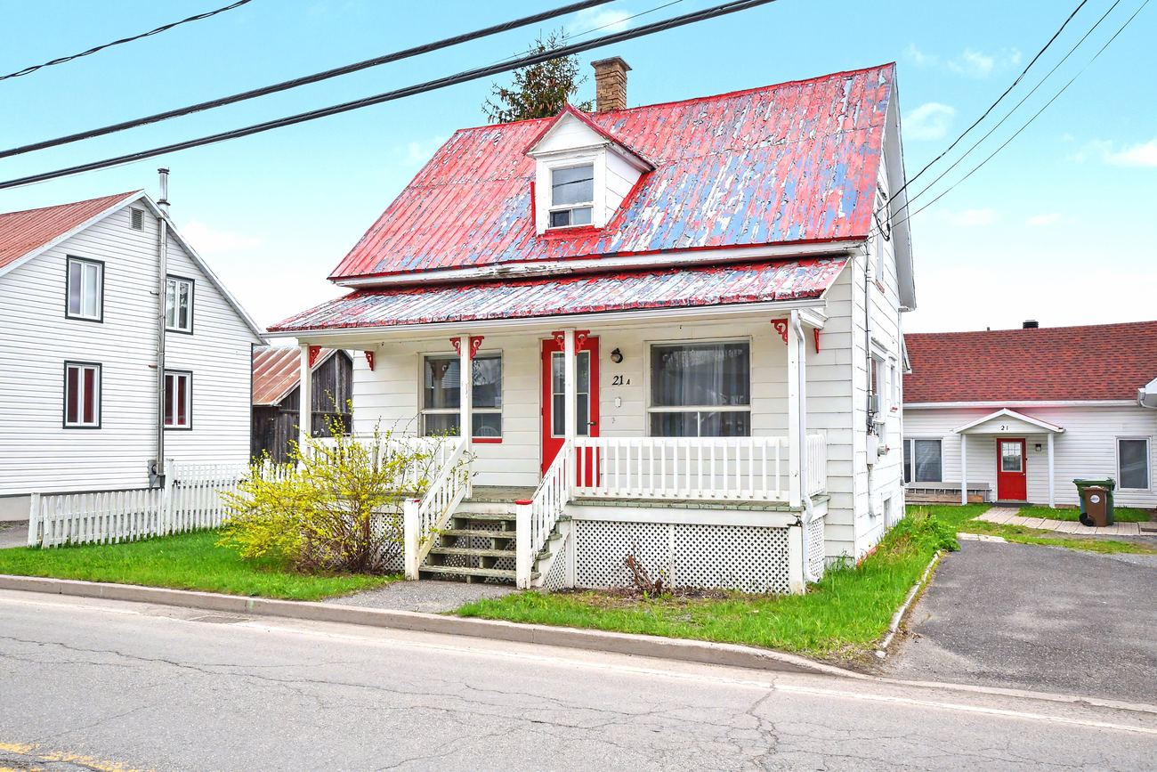21A Rue Gauvin E., Saint-Jean-de-Dieu — Maison à un étage et demi à vendre