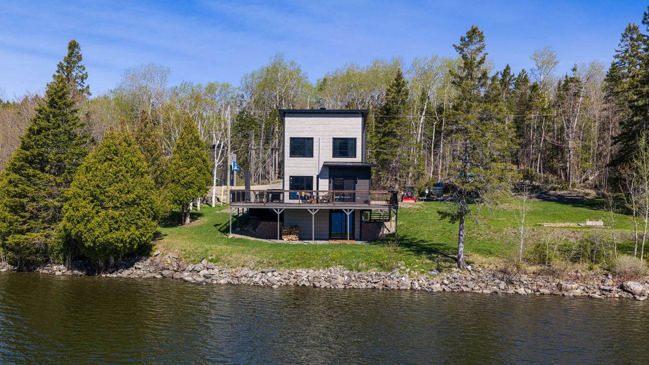 264 Ch. du Lac N., Saint-Mathieu-de-Rioux — Maison à étages à vendre