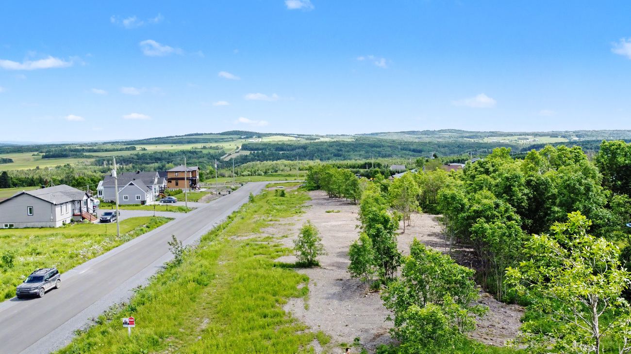 22 Rue des Champs, Saint-Clément — Terrain à vendre